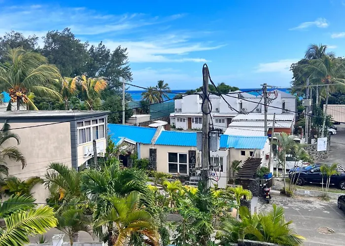 Abrico Seaview Apartment