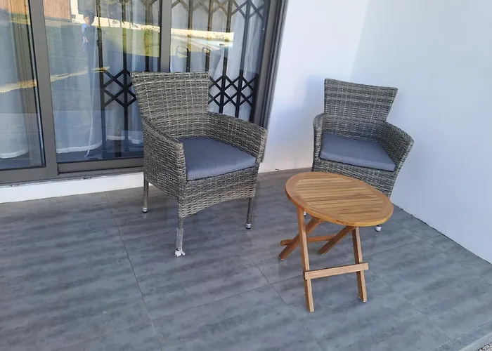 Maison Mont Choisy - One Or Two Bedrooms Apartment