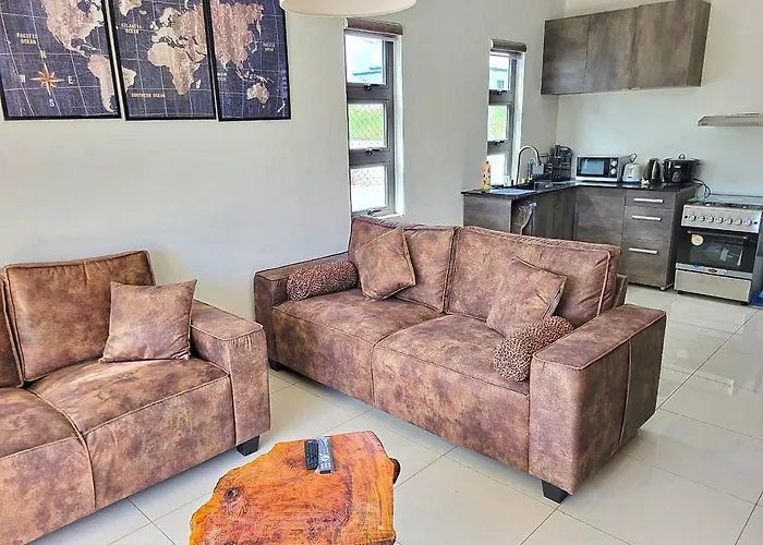 Freesia 1 Apartment - Pool, 3Min Walk To Beach & Shops