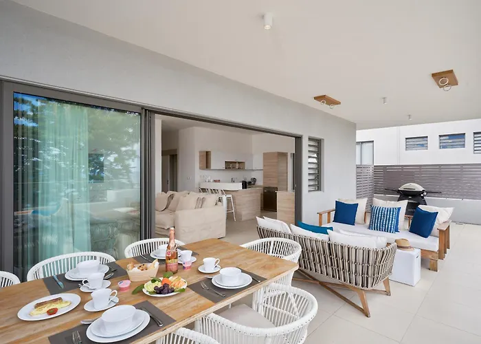 Les Estivales Beachfront Apartments & Penthouses By Lov Mauritius